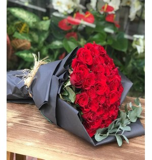 40 Kırmızı Gül Buketi